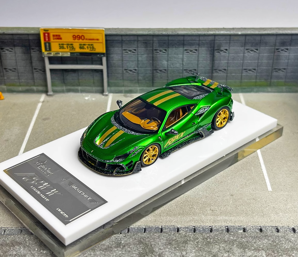 Fuelme 1:64 Green Mansory F8XX Racing Sports Model Diecast Resin