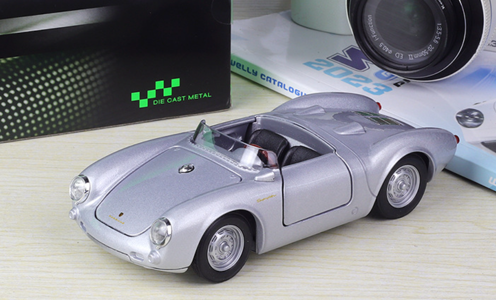 WELLY 1:24 Silver 550 Spyder Convertible Sports Model Diecast Metal Car