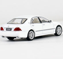 Load image into Gallery viewer, JKM 1:64 White JDM 2007 Crown 12 VII Sedan Sports Model Metal Diecast Car New
