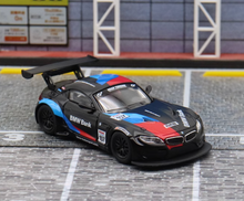 Load image into Gallery viewer, Maxwell 1:64 Black Z4 GT3 Racing #107 Sports Model Diecast Metal Car New Collection
