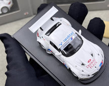 Load image into Gallery viewer, Maxwell 1:64 White Z4 GT3 Racing #1 Sports Model Diecast Metal Car New Collection
