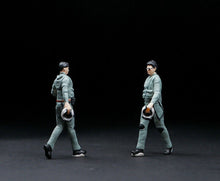 Load image into Gallery viewer, 1:64 Painted Figure Mini Model Miniature Resin Diorama Pilot Captain Army Man New Scene
