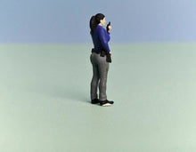 Load image into Gallery viewer, 1:64 Painted Figure Model Miniature Resin Police Woman Walkie-Talkie Talking Collection
