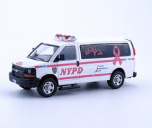 Load image into Gallery viewer, 1:64 596Model Pink Express 3500 NYPD Police Van Model Diecast Metal Car New Collection
