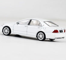 Load image into Gallery viewer, JKM 1:64 White JDM 2007 Crown 12 VII Sedan Sports Model Metal Diecast Car New
