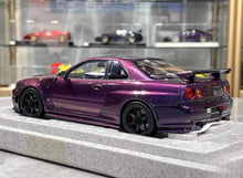 Load image into Gallery viewer, MH 1:18 Purple Skyling GTR R34 Nismo RB26DETT Engine Model Diecast Metal Car
