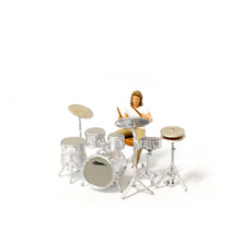 Load image into Gallery viewer, 1:64 Painted Figure Mini Model Miniature Resin Diorama Drummer Drum Pop Man Set
