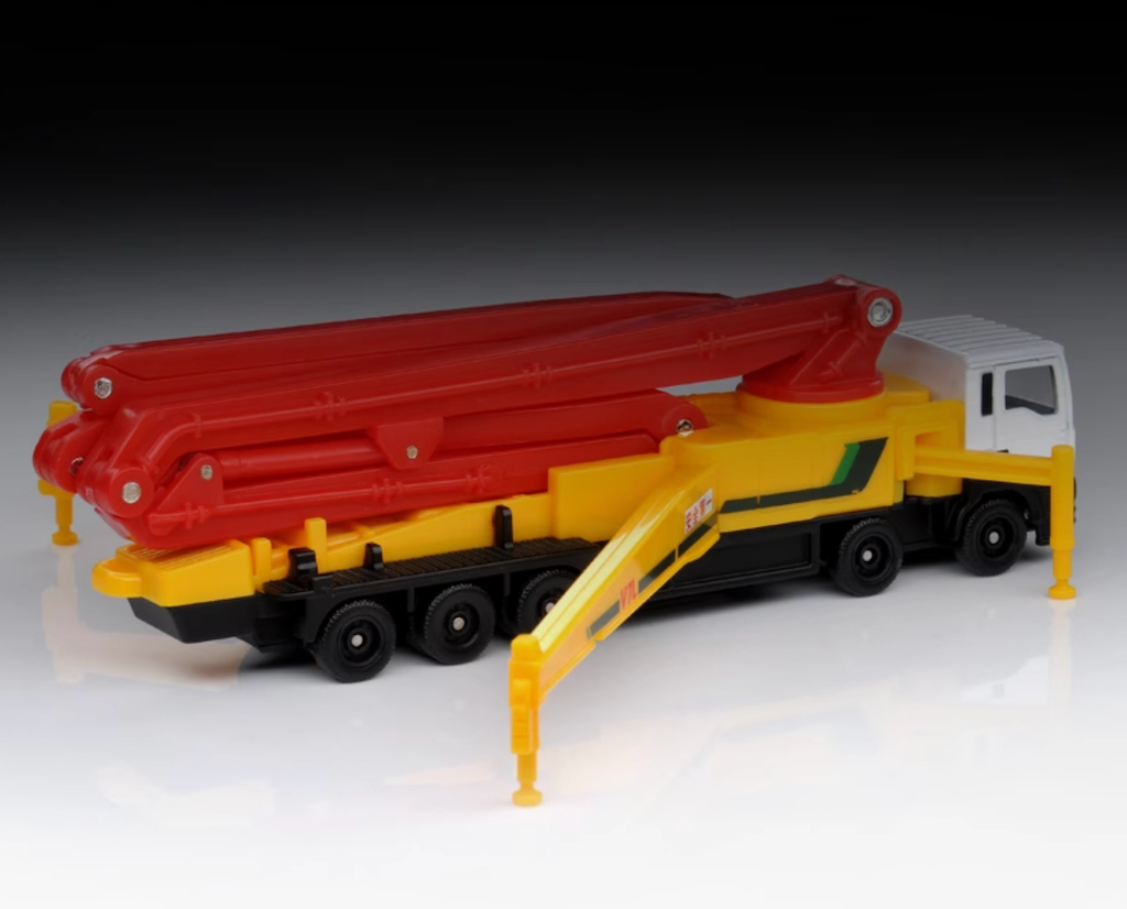 XCARTOYS 1:100 Construction Concrete Pump Truck Model Diecast 