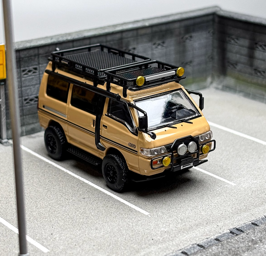 Autobots 1:64 Yellow 4WD Delica L300 Camper Van Model Diecast Metal Car