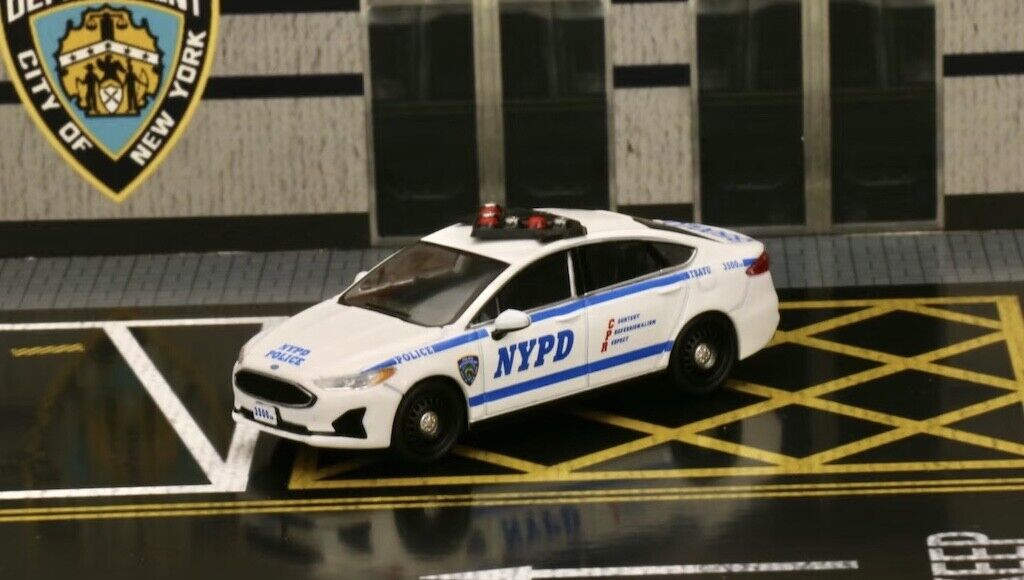 1:64 596Model Fusion NYPD Police Interceptor Model Diecast Metal Car New Collection