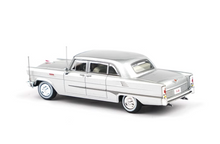 Load image into Gallery viewer, XCARTOYS 1:64 Silver Hongqi CA72 Luxury Sedan Model Diecast Metal Car New
