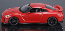 Load image into Gallery viewer, Bburago 1:24 Red JDM 2017 GTR R35 Racing Sports Model Diecast Metal Car New Collection
