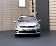 Load image into Gallery viewer, Zoom 1:64 VW Golf 7R VII Wagon Roof Bike Box Sport Model Diecast Metal Car New
