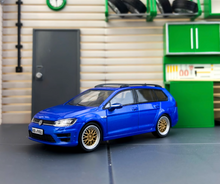 Load image into Gallery viewer, Zoom 1:64 VW Golf 7R VII Wagon Roof Bike Box Sport Model Diecast Metal Car New
