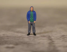 Load image into Gallery viewer, 1:64 Painted Figure Model Miniature Resin Sand Hip Hop Casual Boy Man Street Toy Collection
