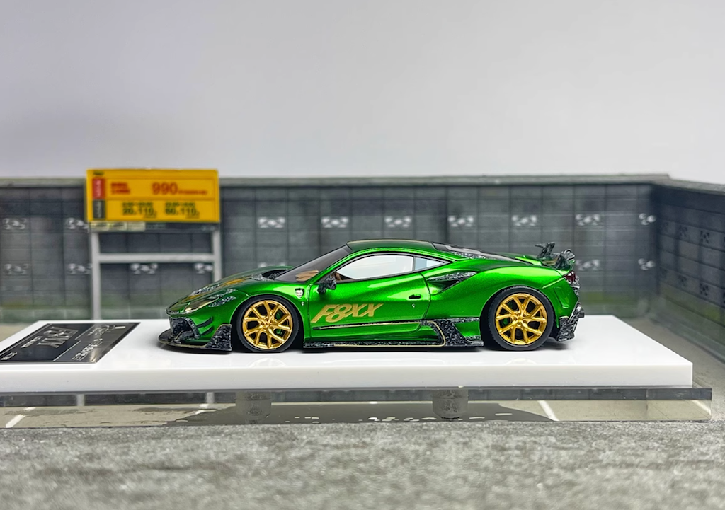 Fuelme 1:64 Green Mansory F8XX Racing Sports Model Diecast Resin