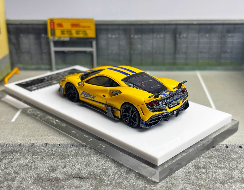 Fuelme 1:64 Yellow Mansory F8XX Racing Sports Model Diecast Resin 