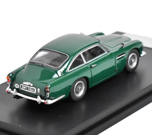 Load image into Gallery viewer, TPC 1:64 Green 1964 DB5 Classic Vintage Sports Model Diecast Metal Car New
