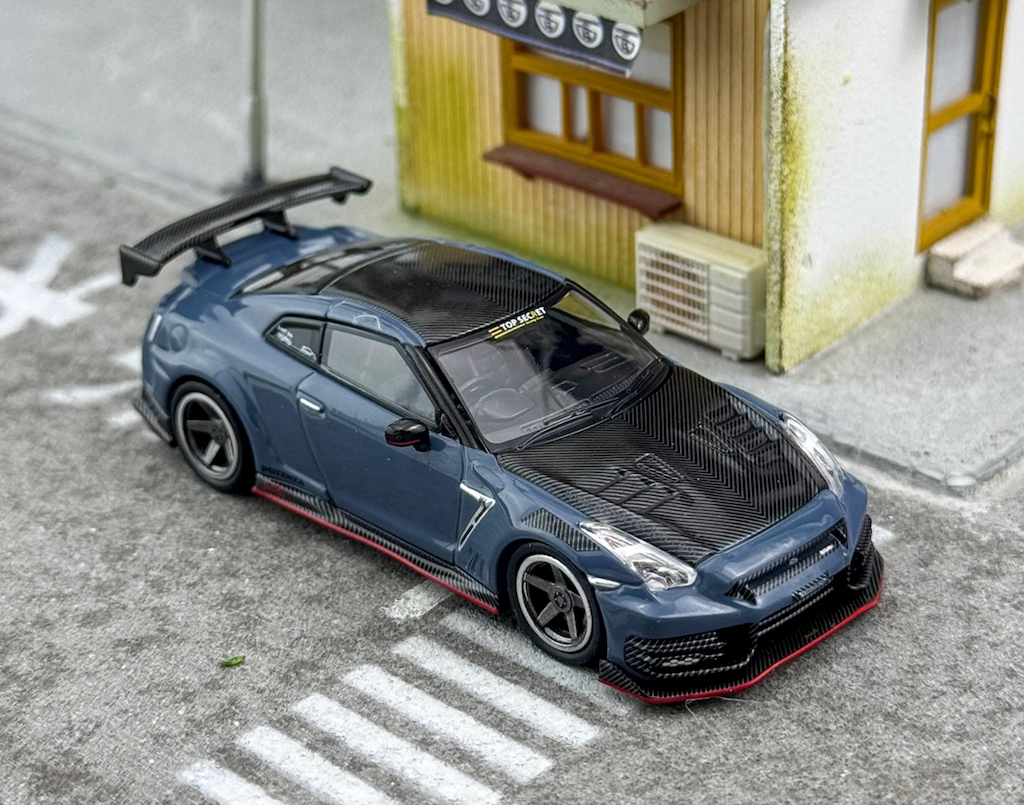 Inno 1:64 Carbon Gray HK 2024 GT-R R35 Nismo Sports Model Diecast Metal Car