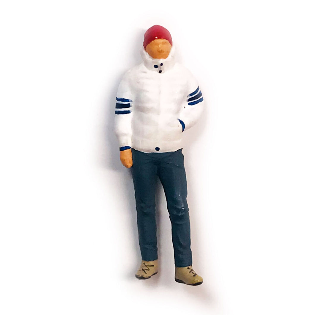 1:64 Painted Figure Mini Model Miniature Resin Diorama Winter Down Jacket Man W