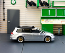 Load image into Gallery viewer, Zoom 1:64 VW Golf 7R VII Wagon Roof Bike Box Sport Model Diecast Metal Car New
