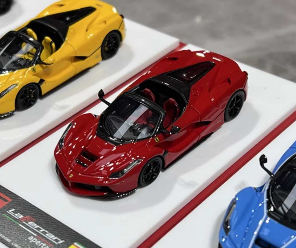 DMH 1:64 Red Laferrari Aperta Convertible Sports Model Diecast Resin C ...