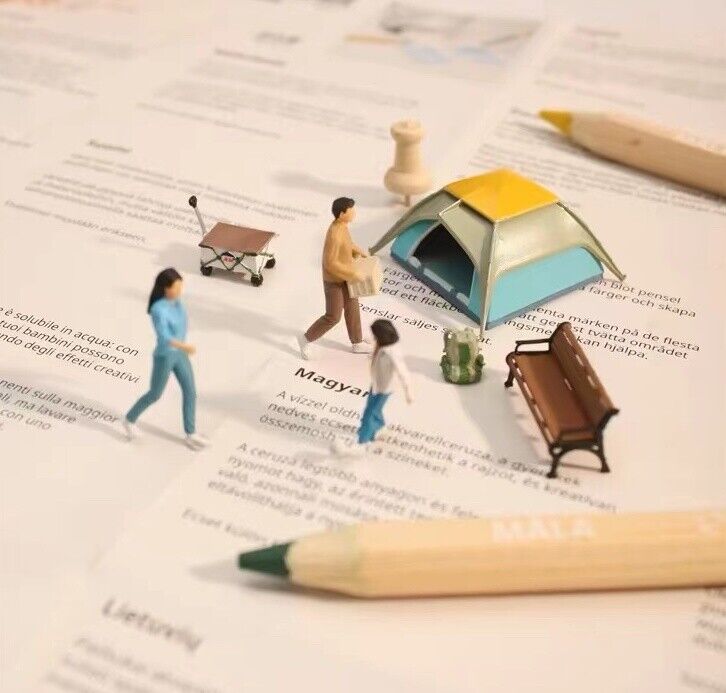 1:64 Painted Figure Mini Model Miniature Diorama Sand Camping Outdoor Picnic Toy Collection