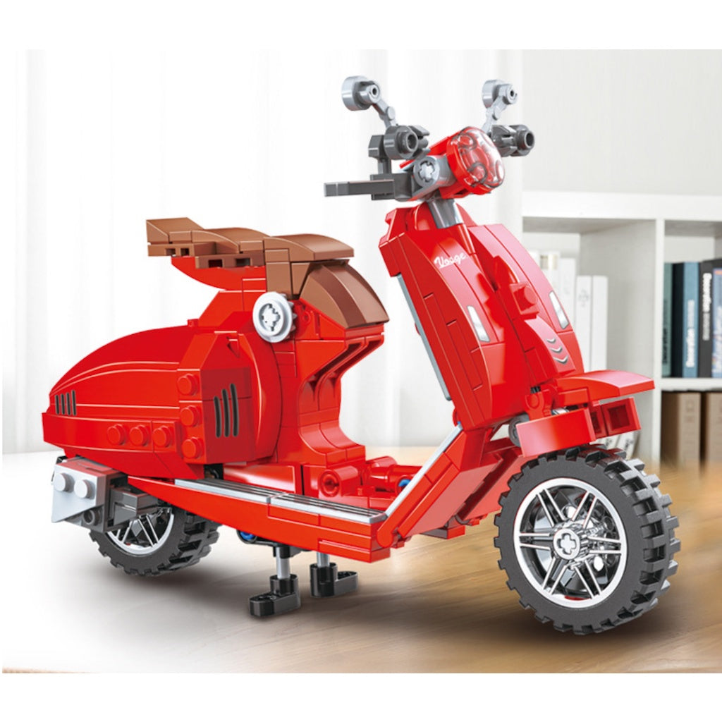 LEGO Vespa wheel hack on a cool custom Hot Rod + mini Vespa 