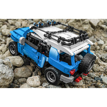 Load image into Gallery viewer, 999PCS MOC Technic FJ Cruiser SUV Off Road Car Model Building Block Brick Toy Gift Set Kids New Compatible With LEGO
