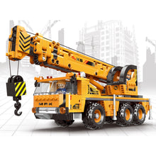 Load image into Gallery viewer, 657PCS MOC Technic City Construction Crane Figure Model Toy Building Block Brick Gift Kids DIY Compatible Lego
